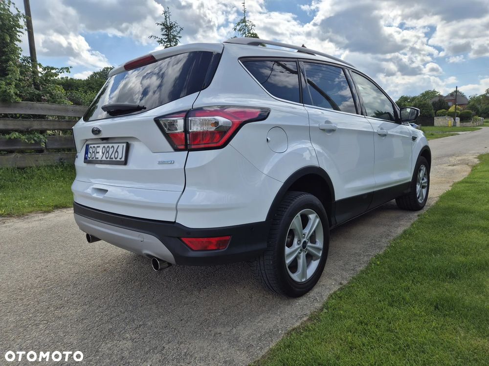 Ford Kuga 1.5 EcoBoost 2x4 Titanium - 6