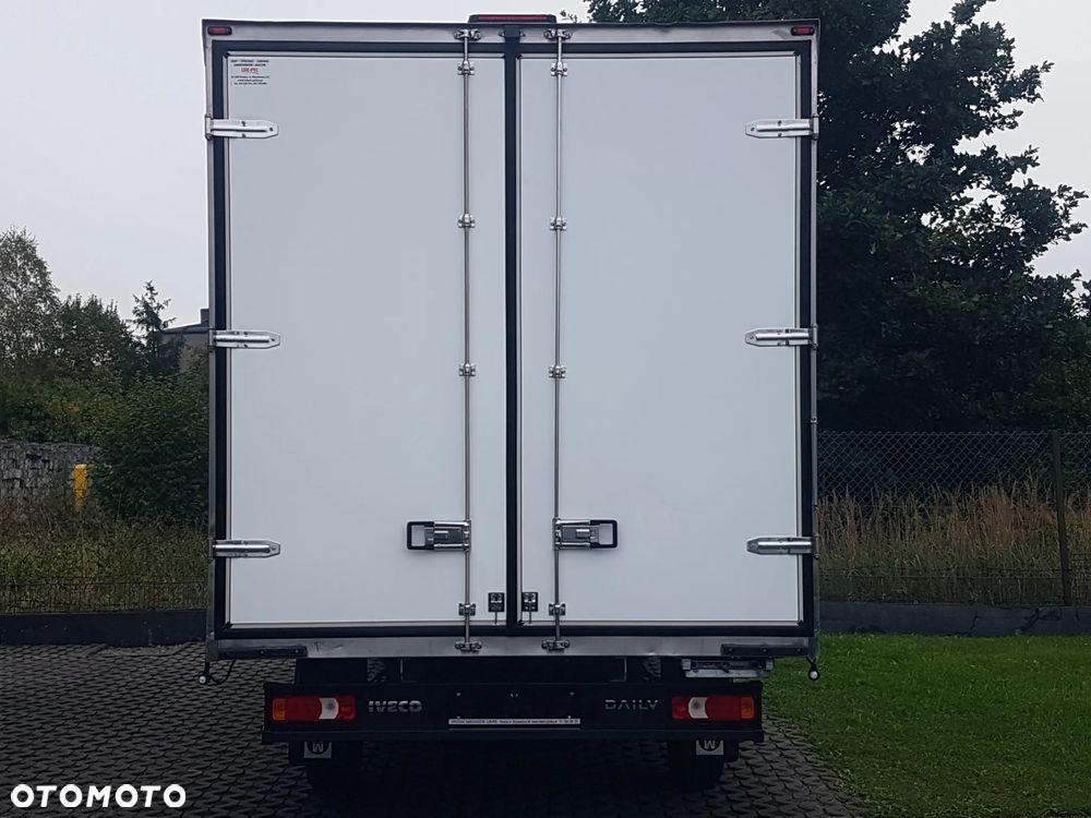 Iveco DAILY KONTENER 8EP KLIMA 4,21x2,23x2,23 3,0-160KM 35S16 KRAJOWY MANUAL 6-BIEGÓW - 16