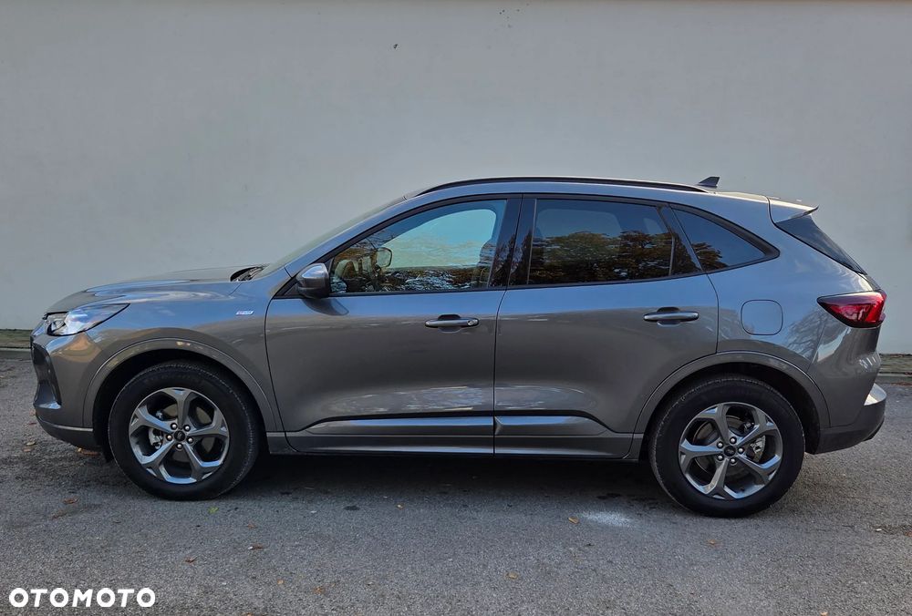 Ford Kuga 2.5 Duratec FHEV 4x4 ST-LINE - 2