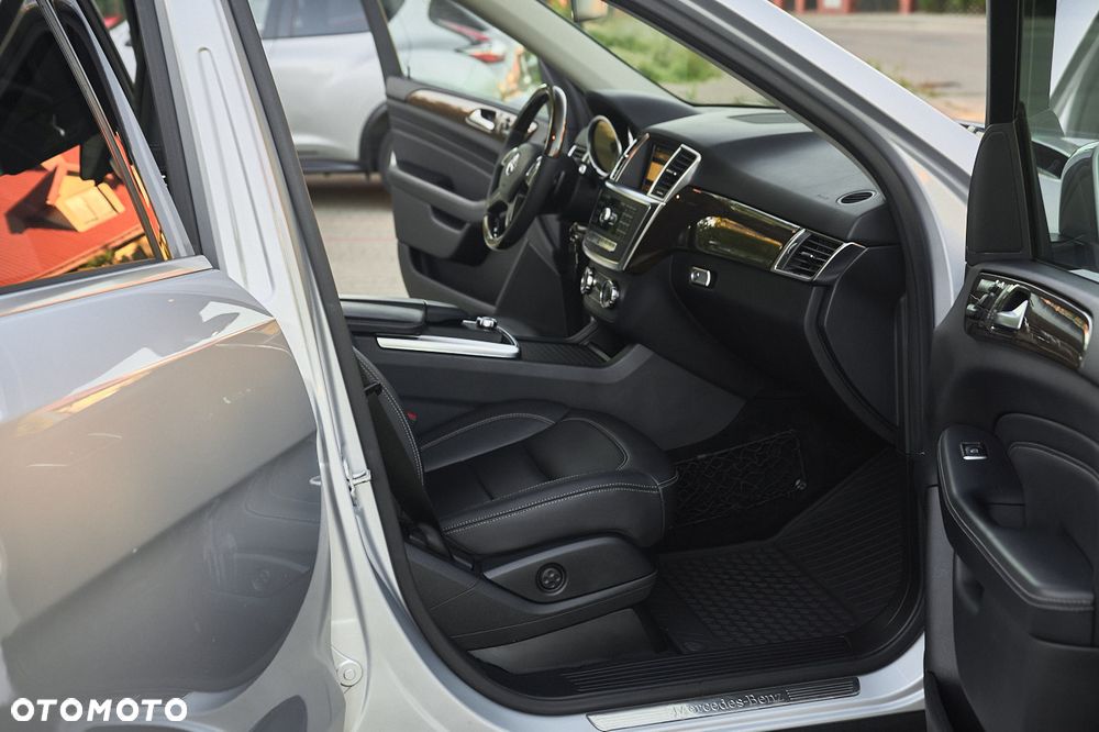 Mercedes-Benz ML 350 4Matic 7G-TRONIC - 25