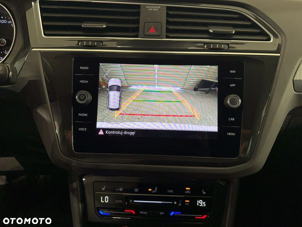 Volkswagen Tiguan - 24