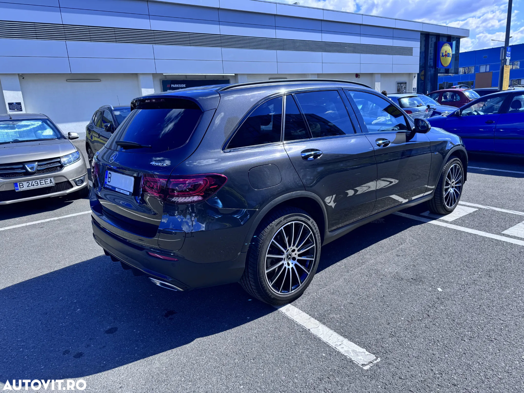 Mercedes-Benz GLC 300 e 4MATIC - 6