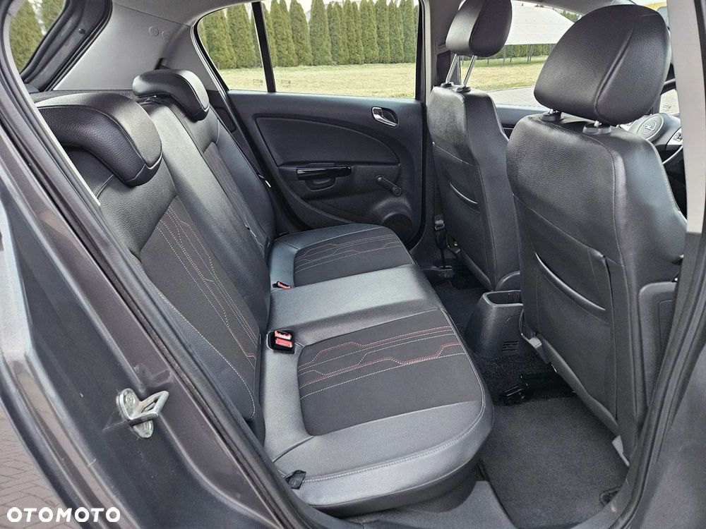Opel Corsa 1.4 16V Cosmo - 26