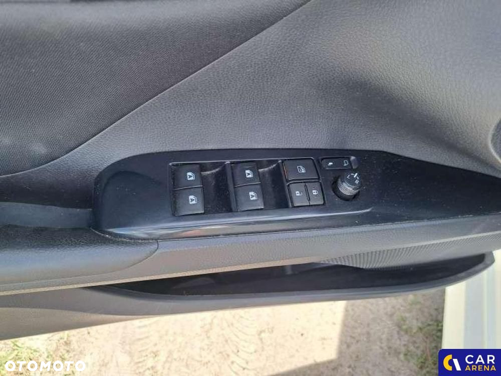 Toyota Camry - 15