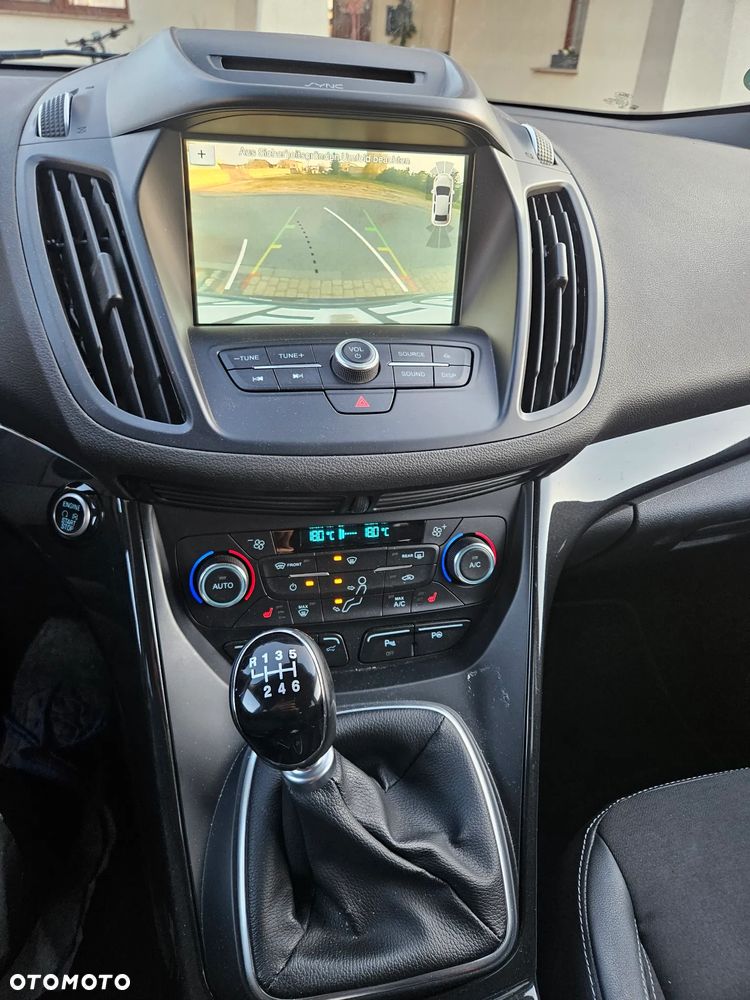 Ford Kuga 1.5 EcoBoost 2x4 Titanium - 21