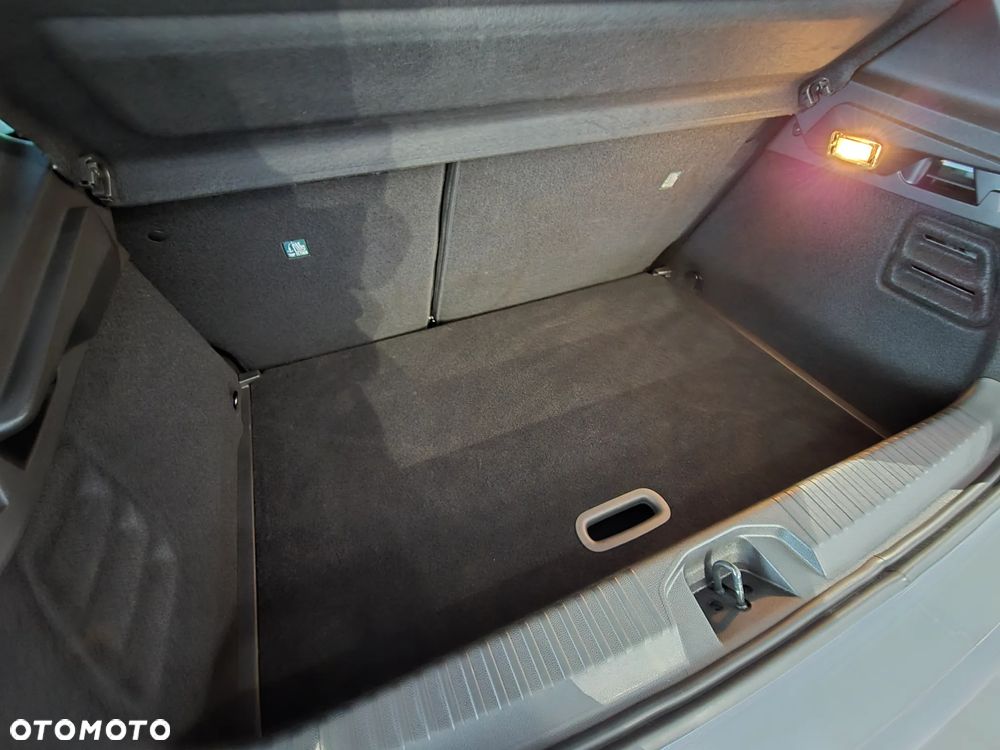 Renault Clio 1.6 E-TECH Zen - 27