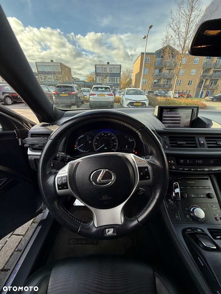 Lexus CT - 2