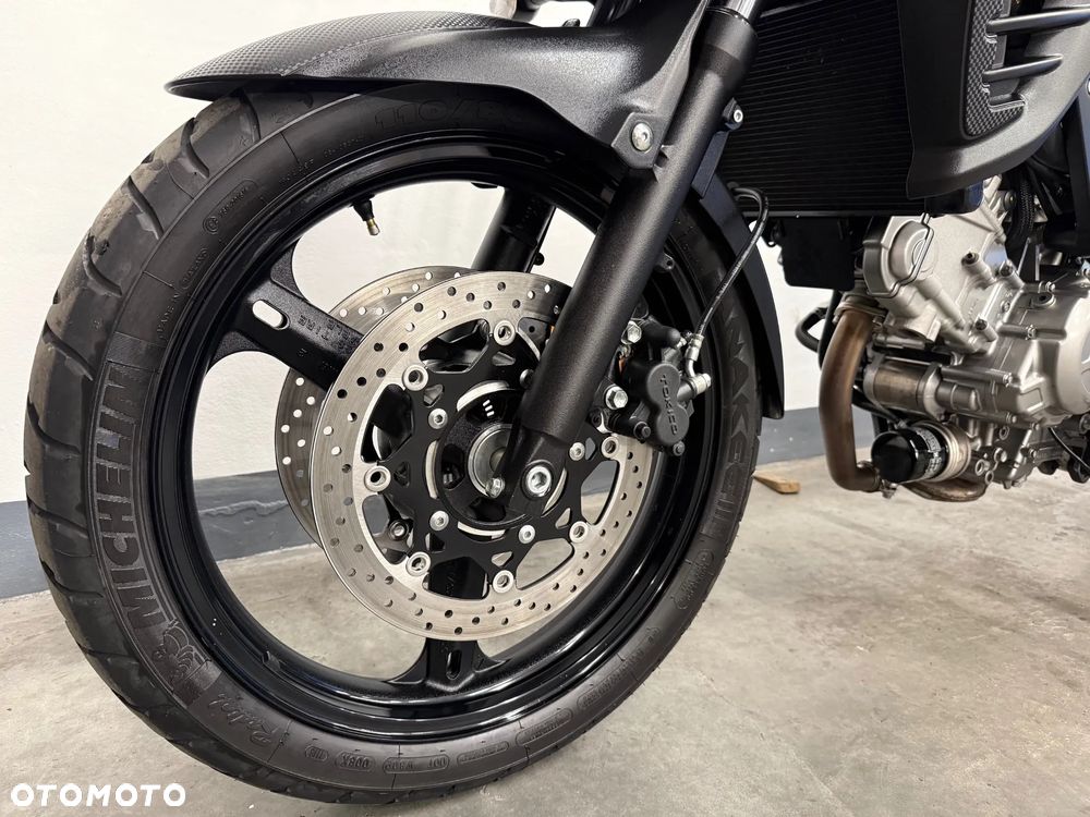 Suzuki V-STROM - 15