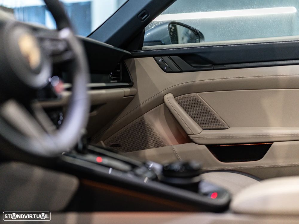 Porsche 911 (992) Carrera PDK - 55