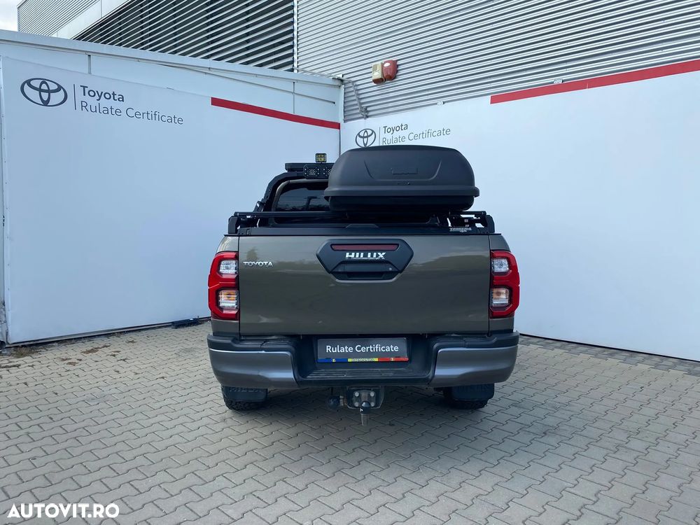 Toyota Hilux 2.8D 204CP 4x4 Double Cab AT Invincible - 21