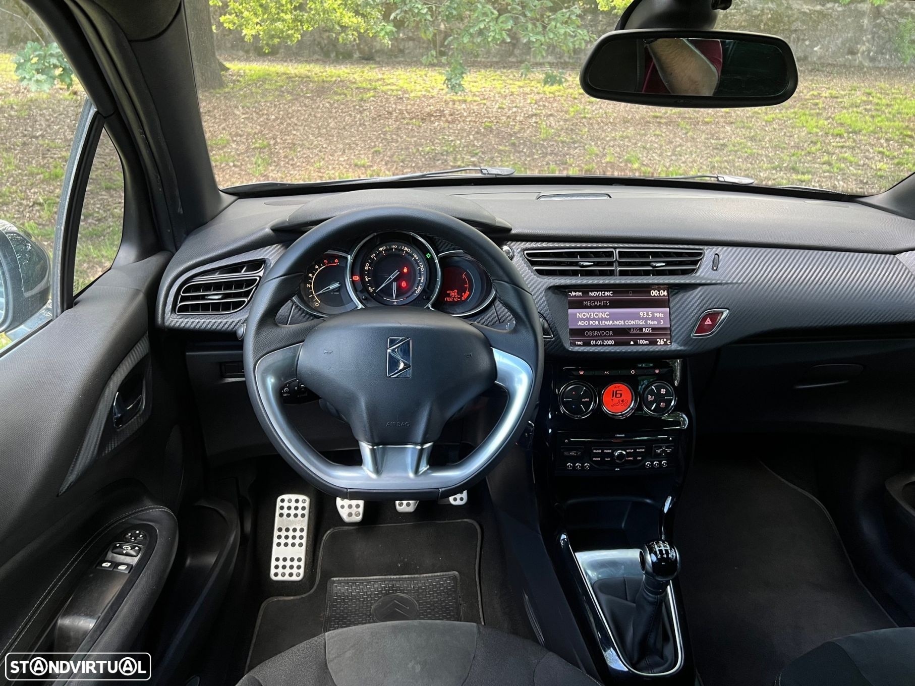 Citroën DS3 1.6 e-HDi So Chic - 40