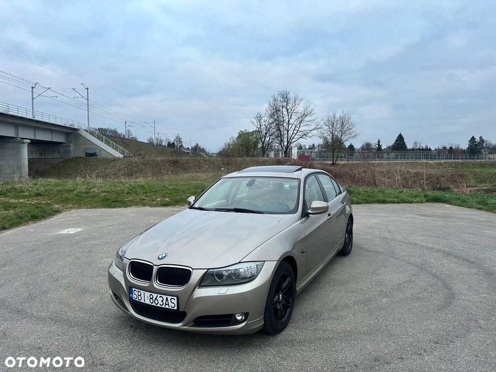 BMW Seria 3 320i - 12