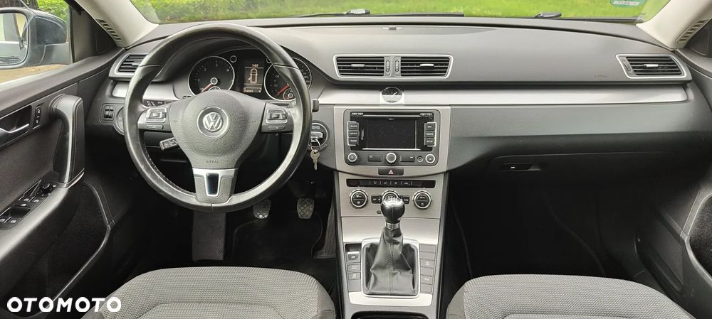 Volkswagen Passat 1.6 TDI Comfortline - 7