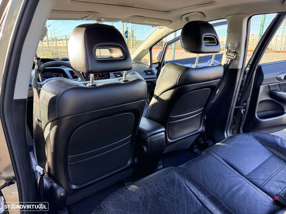 Honda Civic 1.8 ES - 19