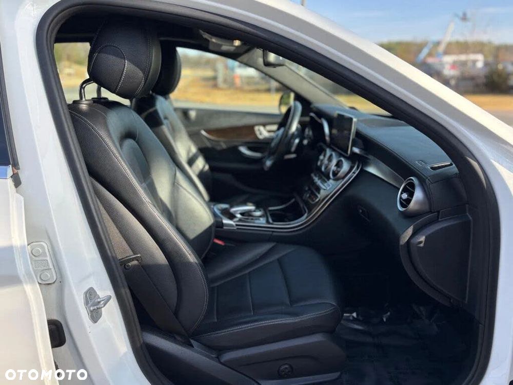 Mercedes-Benz Klasa C 300 7G-TRONIC - 21