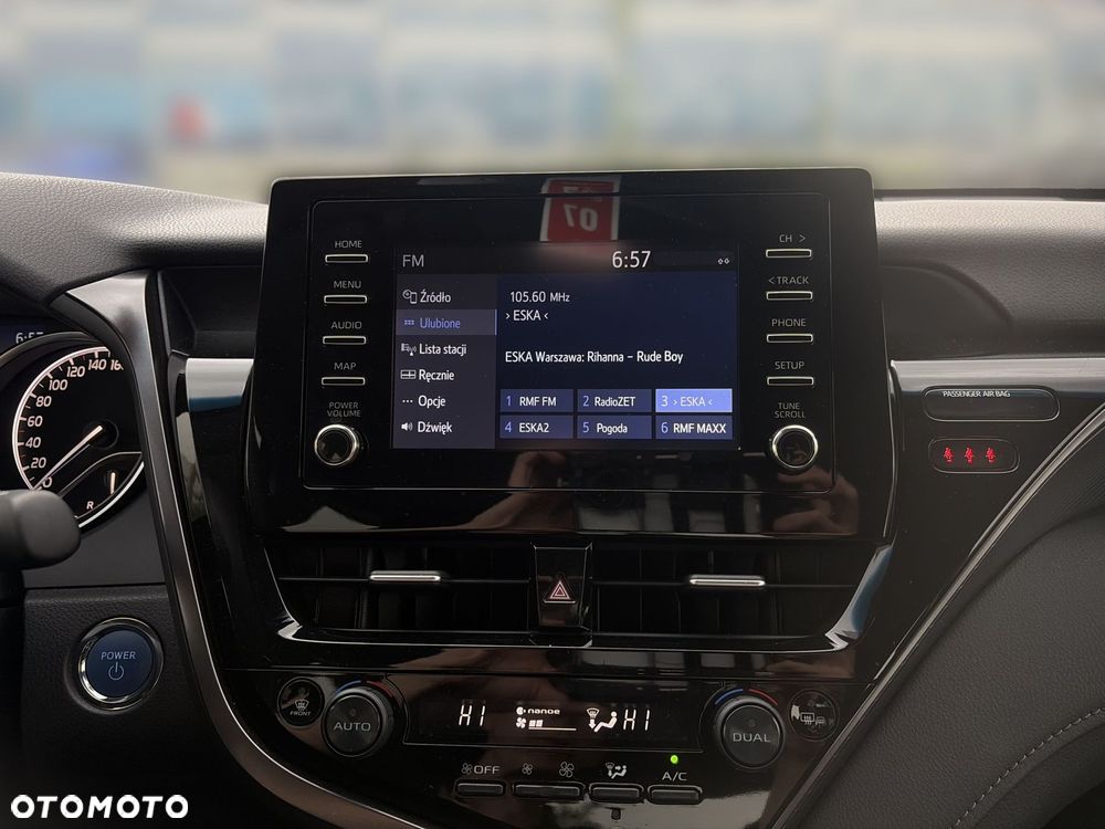 Toyota Camry 2.5 Hybrid Comfort CVT - 19