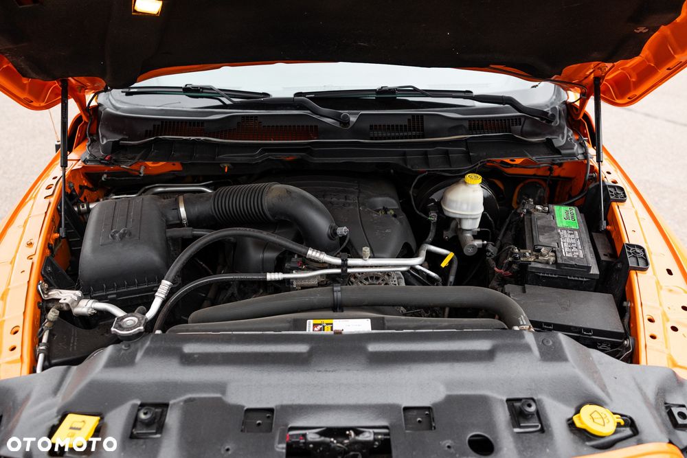 Dodge RAM 5.7 4x4 - 38