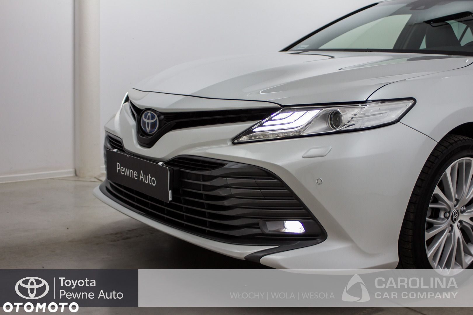 Toyota Camry - 23