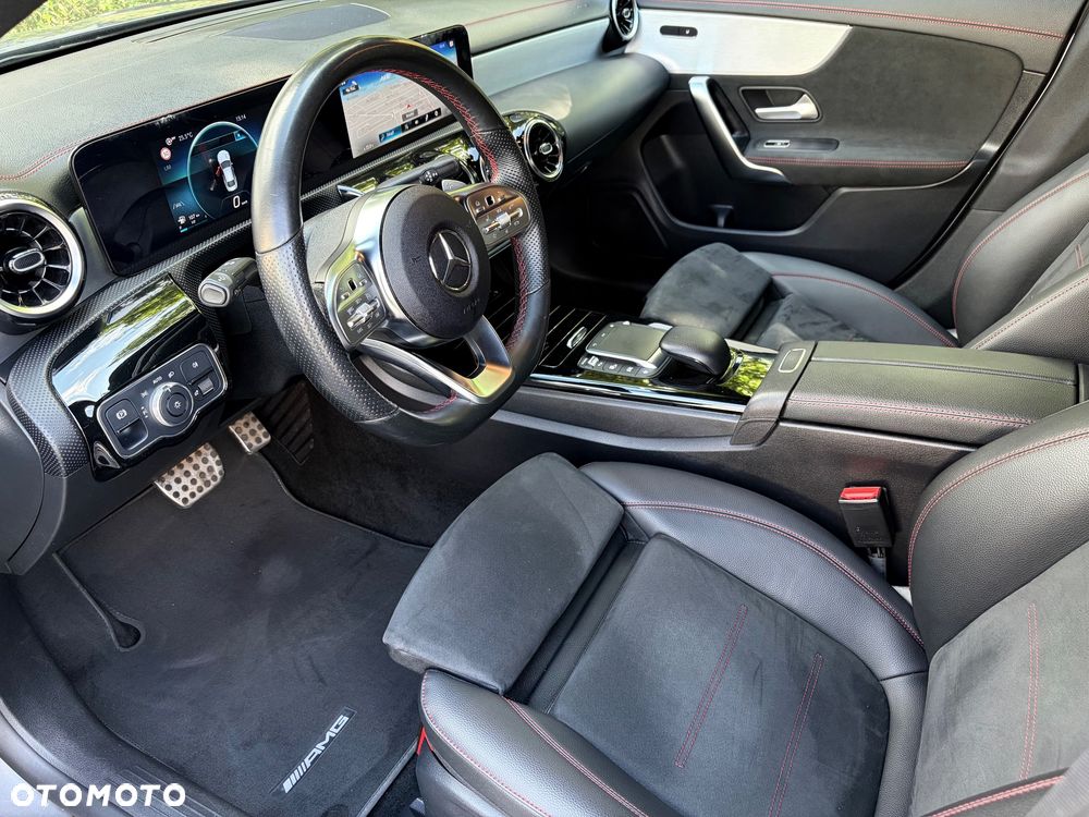 Mercedes-Benz CLA 180 AMG Line 7G-DCT - 16