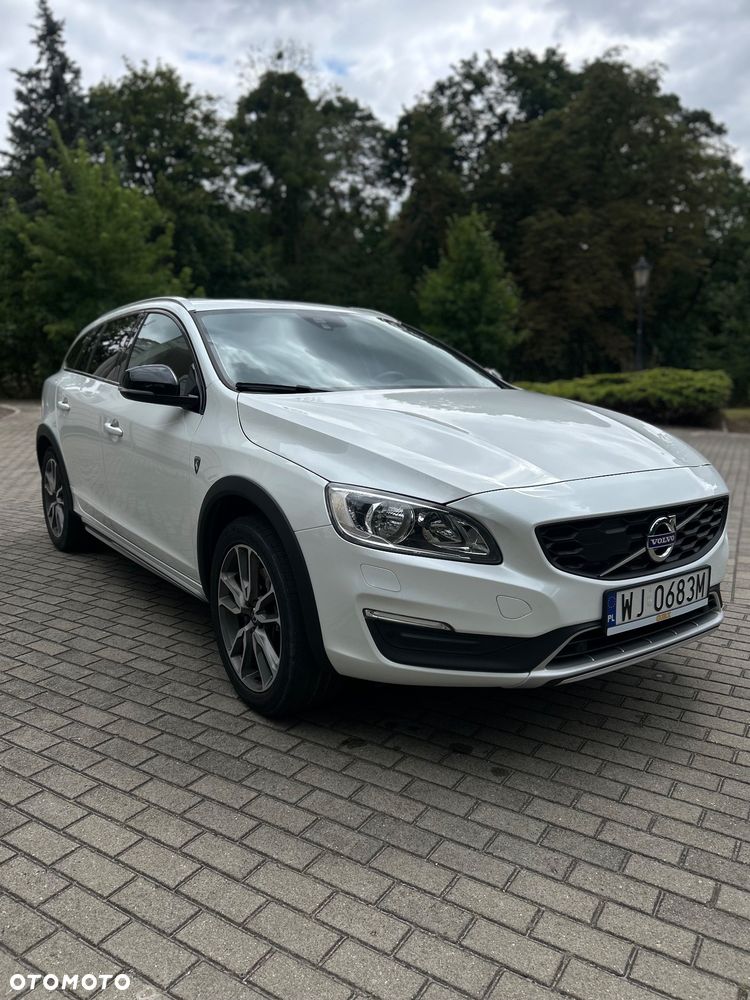 Volvo V60 Cross Country T5 AWD Momentum - 3