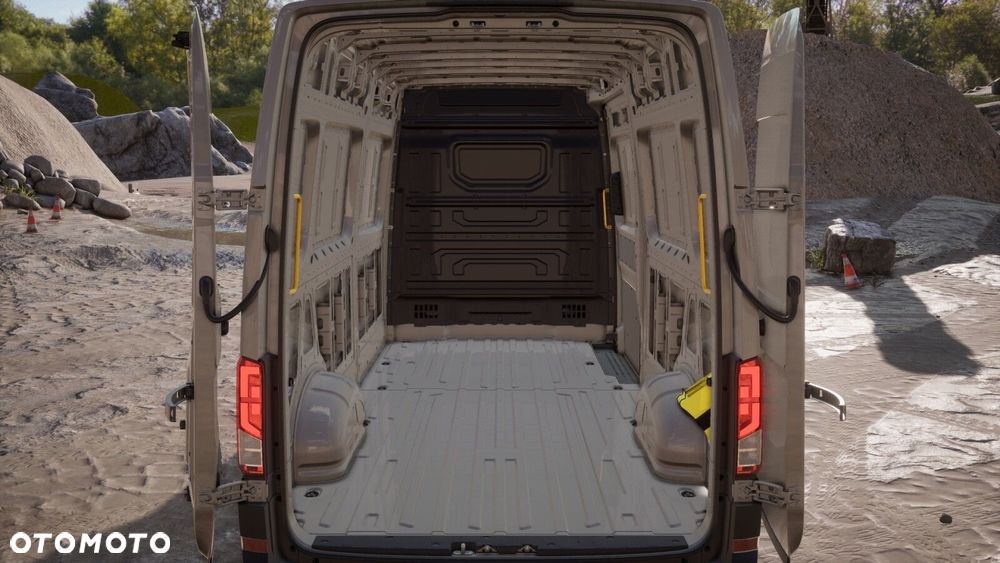 Volkswagen Crafter - 13