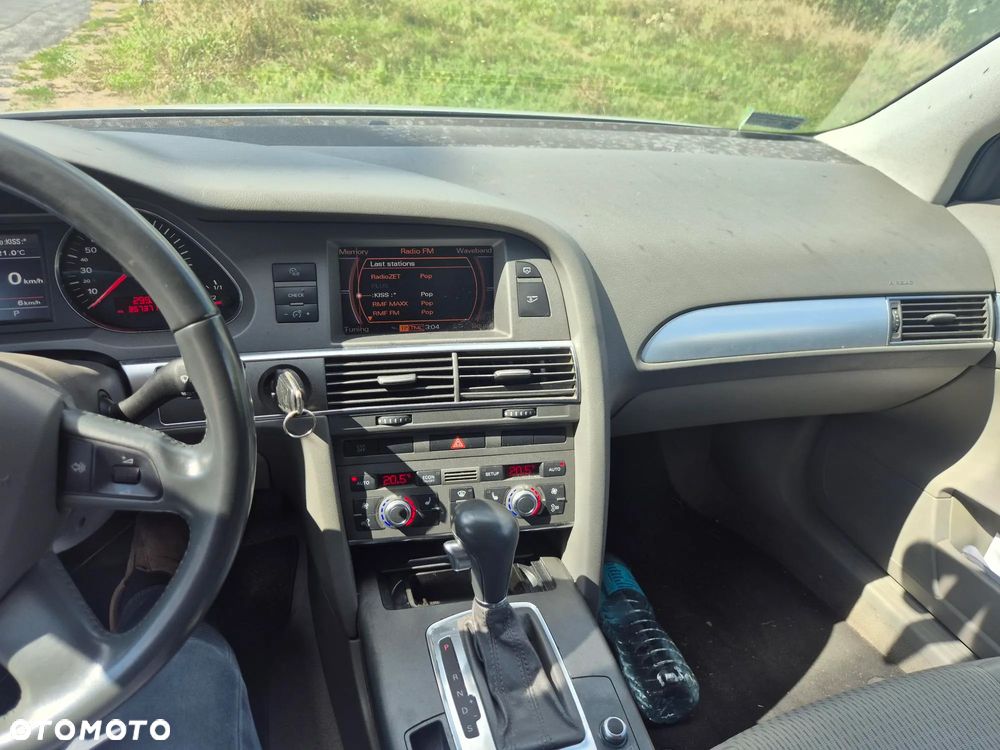 Audi A6 Avant - 14