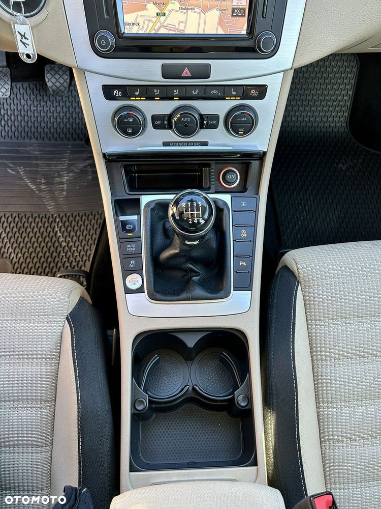 Volkswagen Passat CC - 26