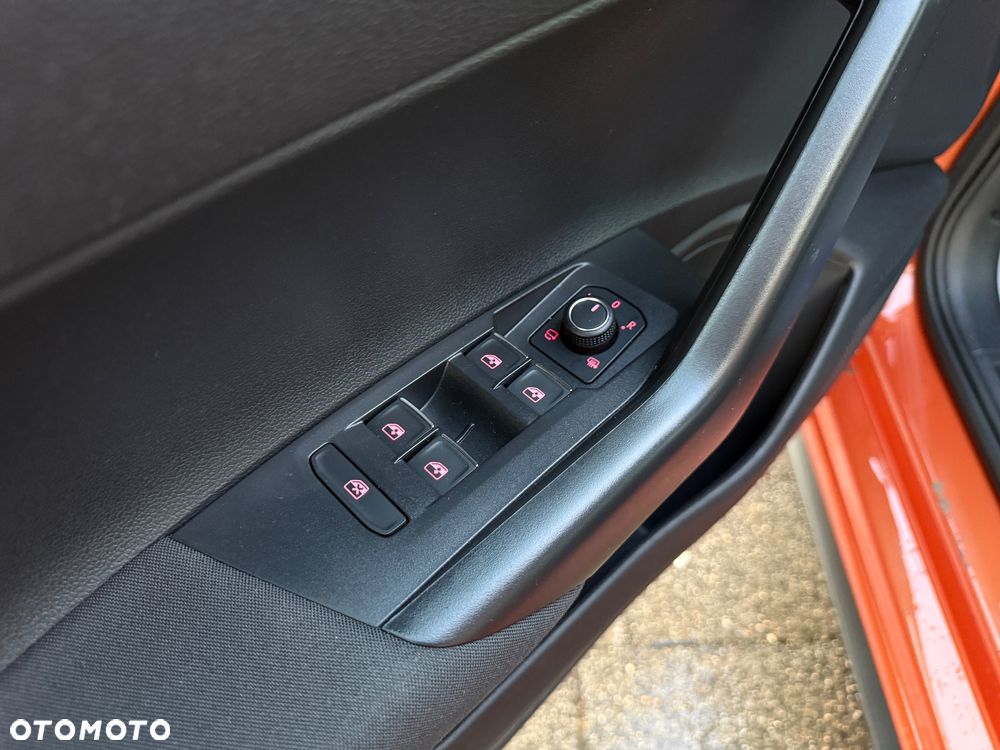 Volkswagen Polo 1.0 TSI Highline DSG - 17