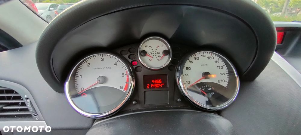 Peugeot 207 1.6 HDi - 10