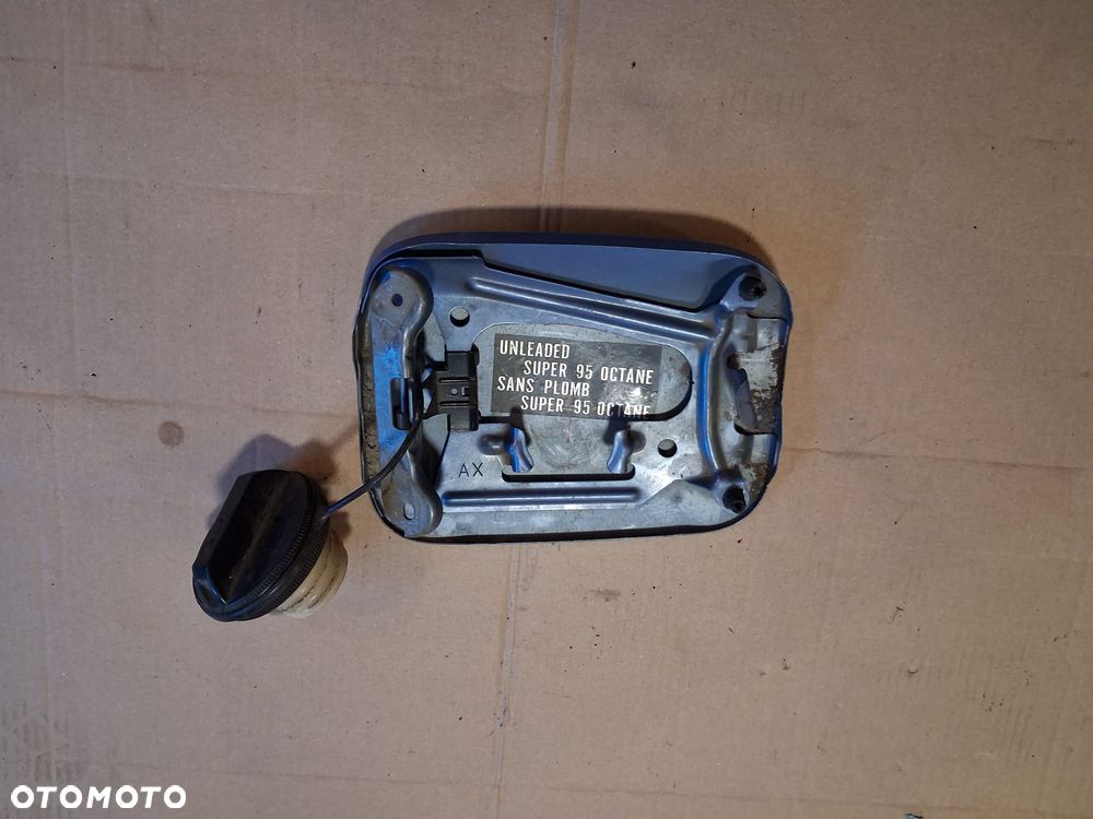 Klapka wlewu paliwa KOREK NISSAN MICRA K12  OE - 4