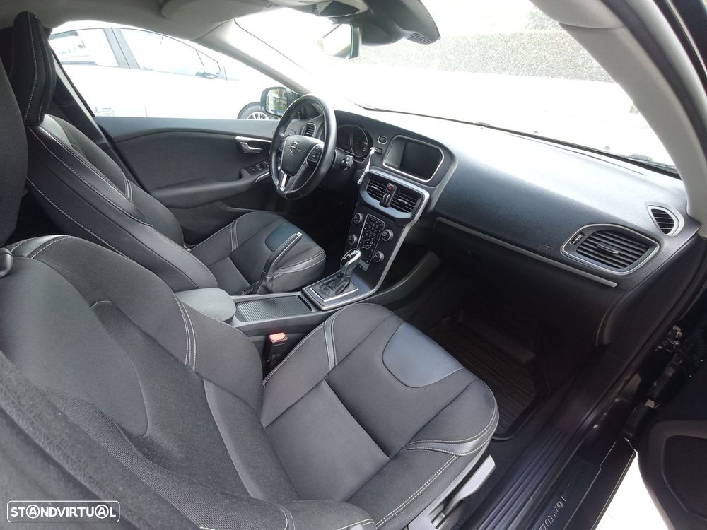 Volvo V40 1.5 T3 Sport Edition Plus Geartronic - 12