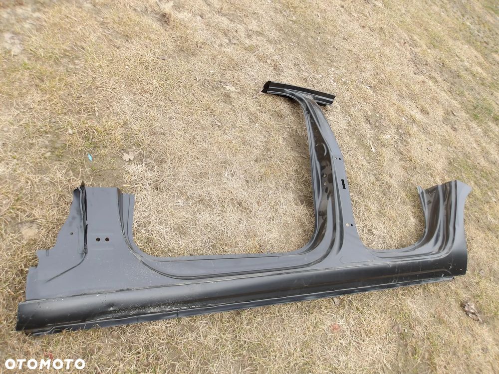 SLUPEK PROG LEWY AUDI A4 B9 LIFT - 5