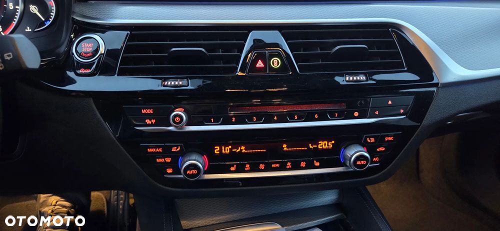 BMW Seria 5 525d M Sport sport - 18