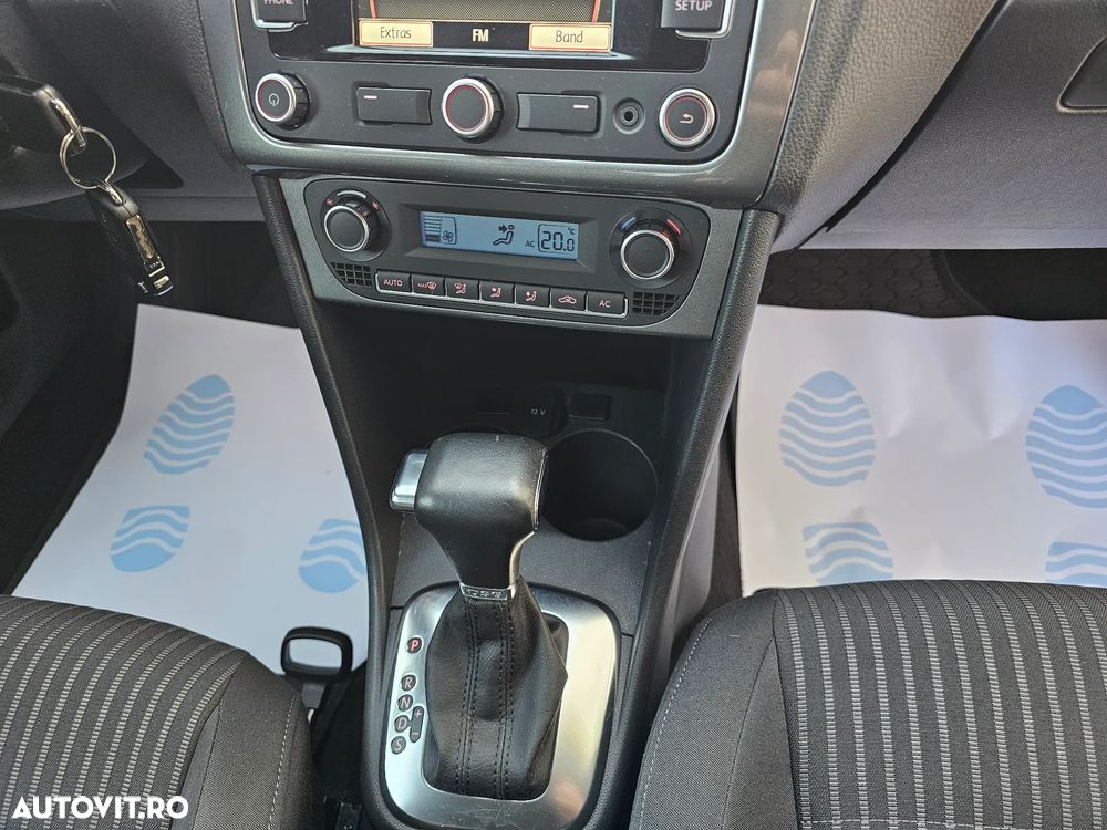Volkswagen Polo 1.4 DSG Style - 11