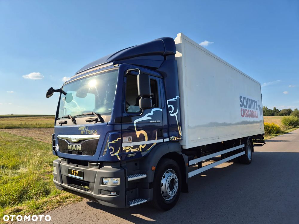 MAN TGM 18.290 18.250 Carrier 1950 D/E z Holandii / TOP STAN / 7.5m / 18 palet / winda + drzwi boczne / OKAZJA - 13