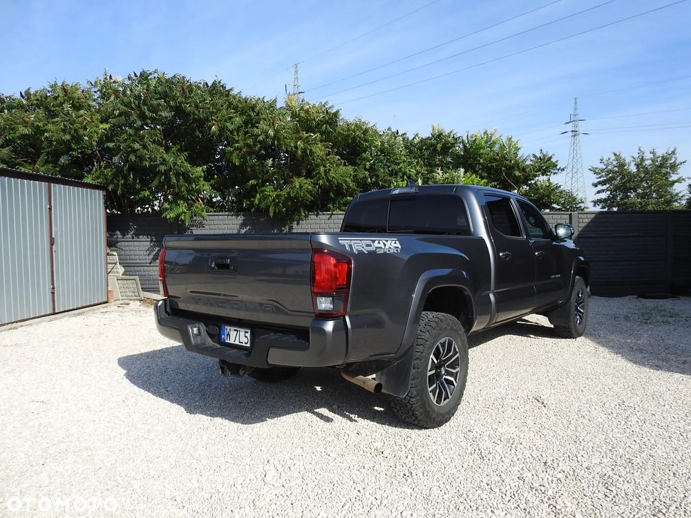 Toyota Tacoma - 5