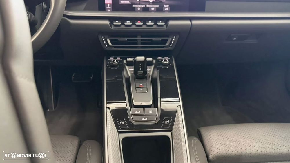 Porsche 911 (992) Carrera PDK - 25