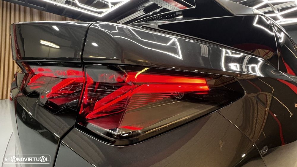 Peugeot E-3008 73 kWh GT - 32