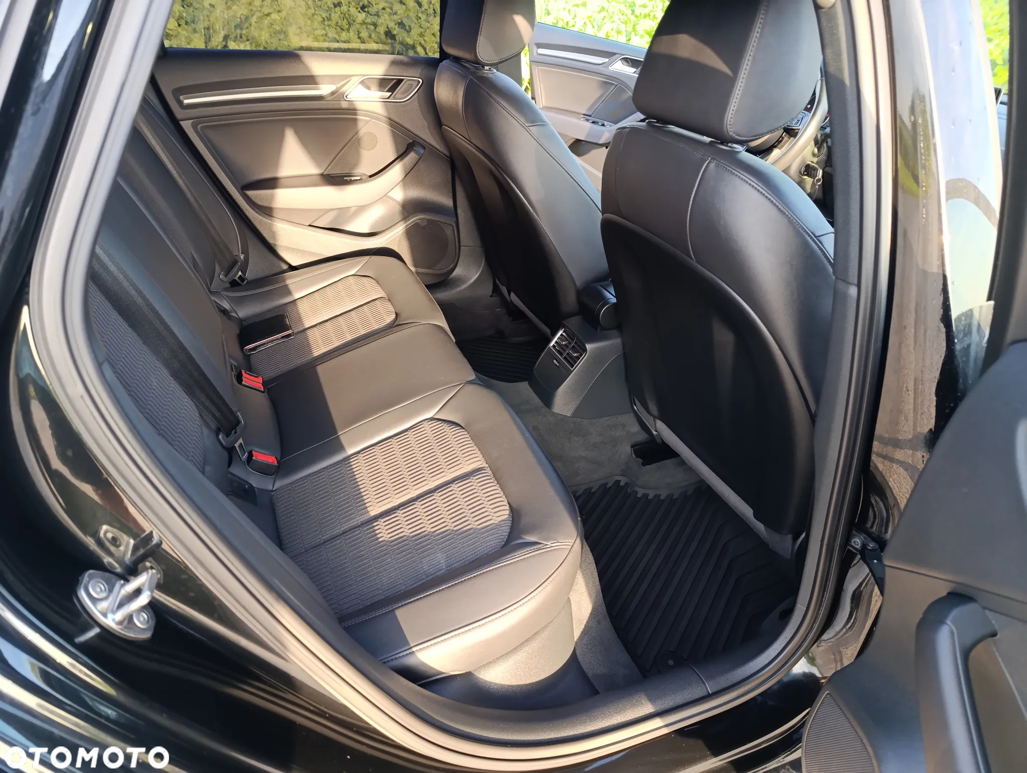 Audi A3 1.6 TDI Sportback S tronic - 17