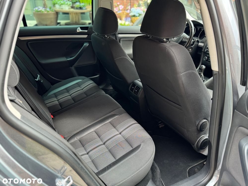 Volkswagen Golf 1.6 TDI DPF BlueMotion Technology MATCH - 13