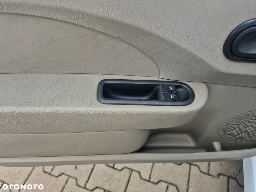 Renault Twingo 1.2 16V Night & Day - 26