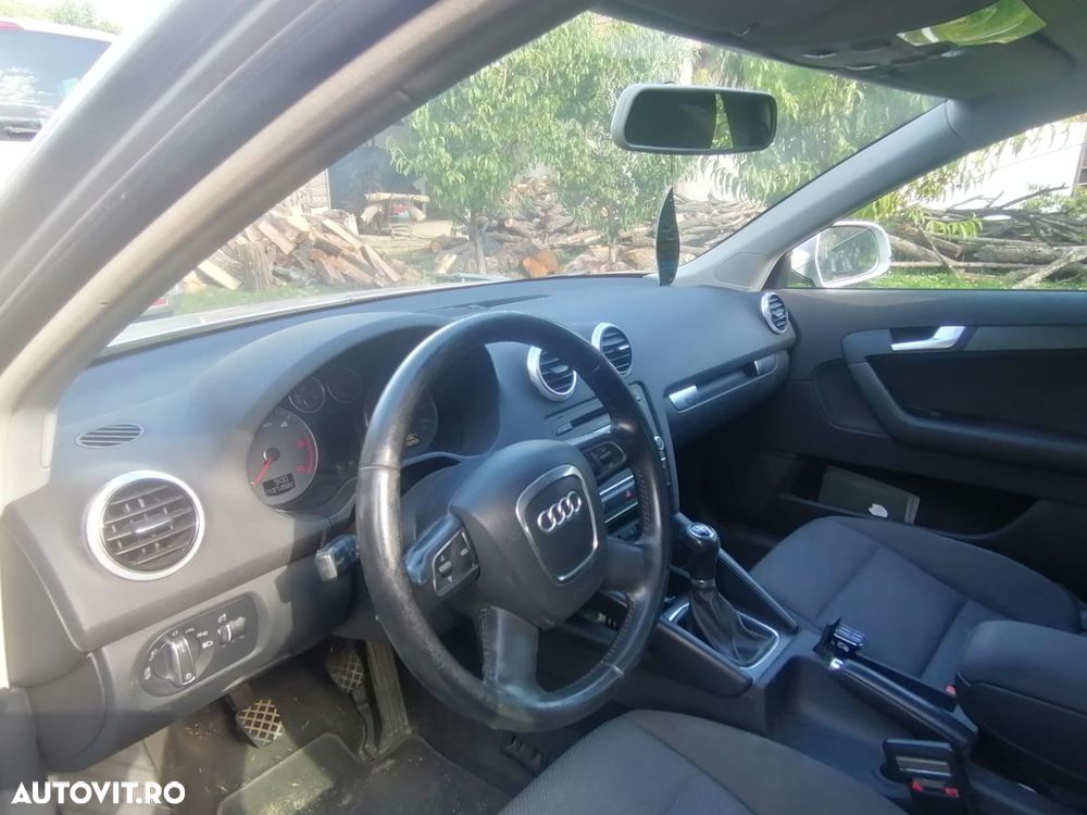 Audi A3 Sportback 2.0 TDI Attraction - 5