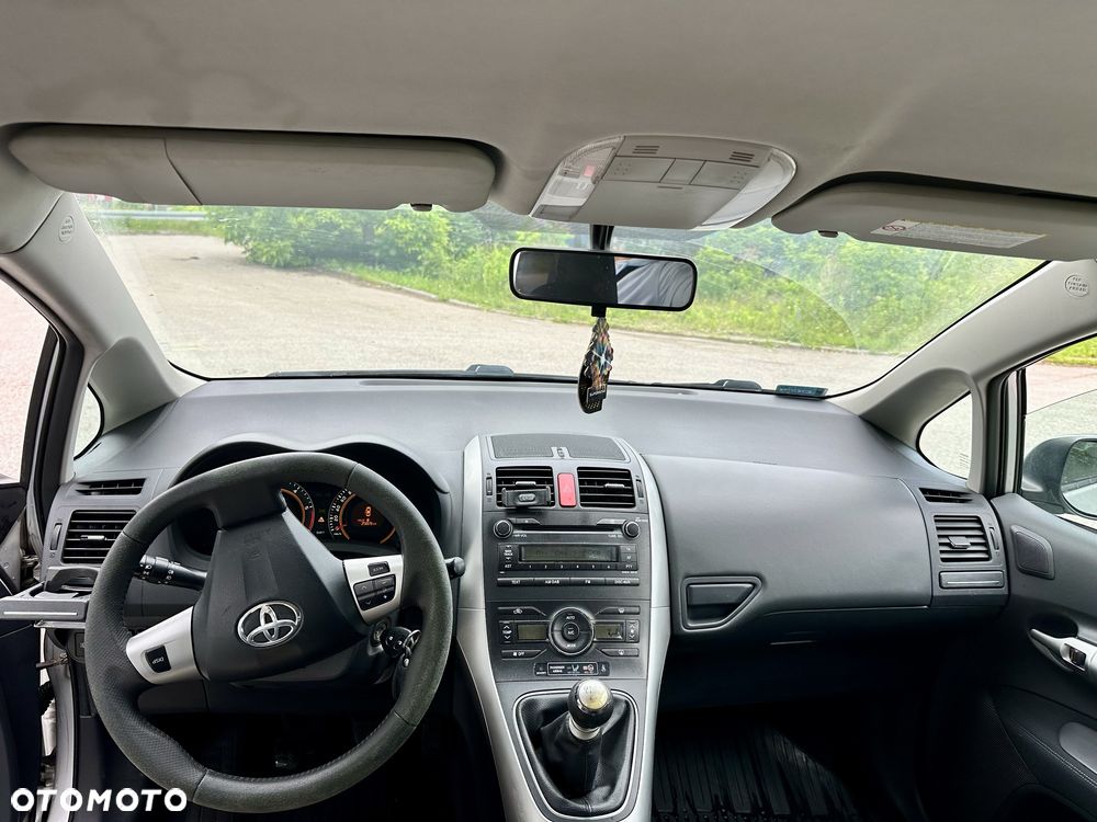 Toyota Auris - 7
