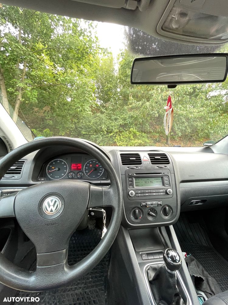 Volkswagen Golf - 9