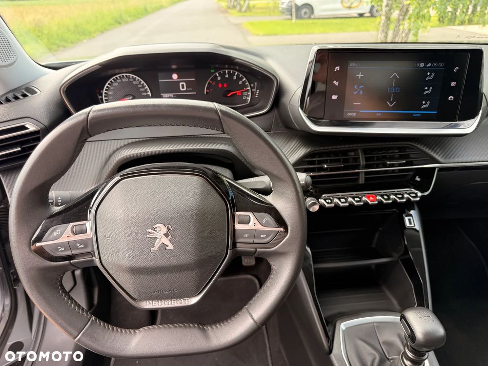 Peugeot 2008 1.2T Style S&S - 20