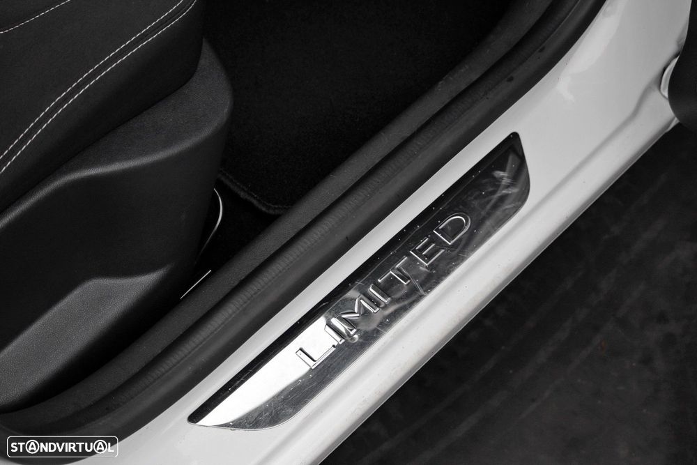 Renault Clio 0.9 TCe Limited - 16