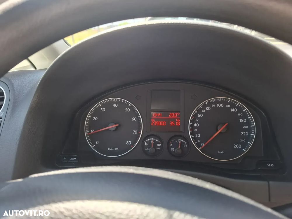 Volkswagen Golf Plus - 9