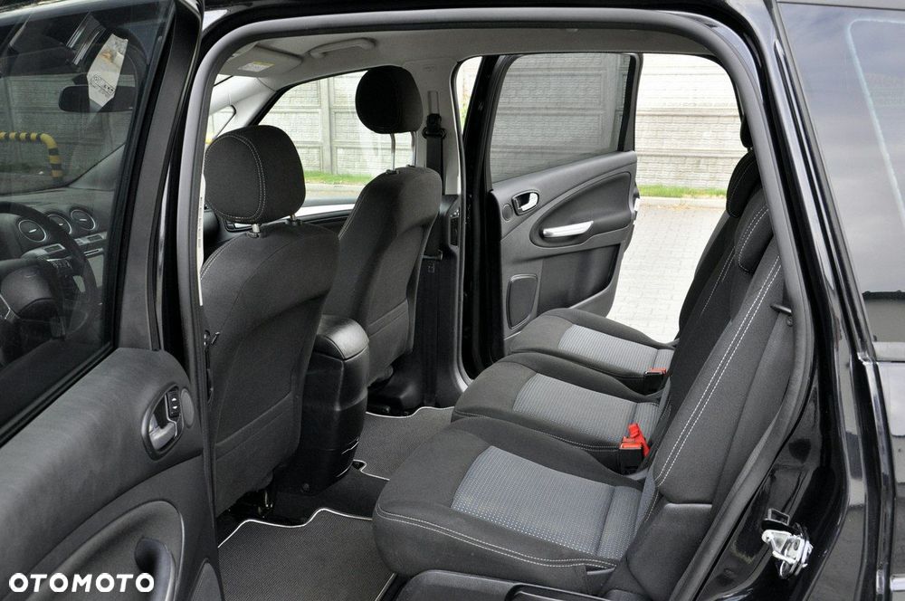 Ford S-Max 2.0 TDCi DPF Titanium X - 13