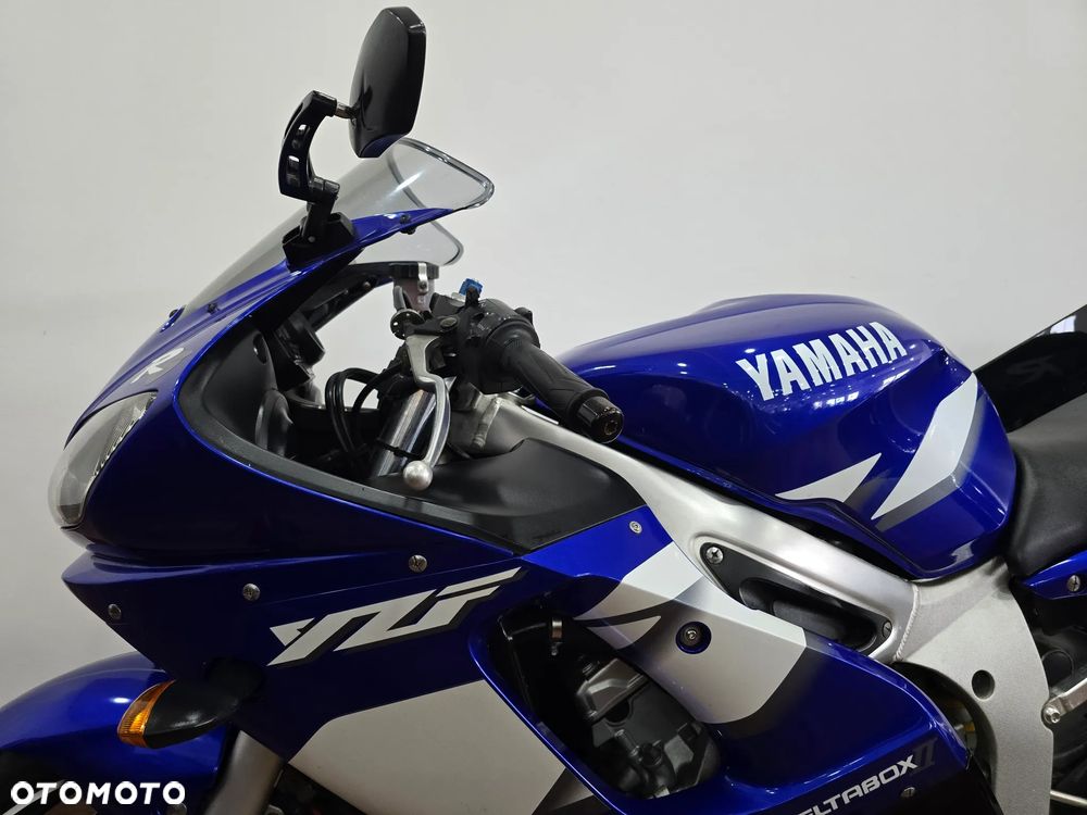 Yamaha R6 - 17