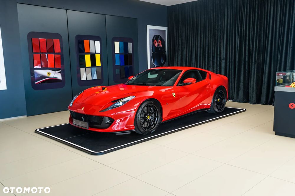 Ferrari 812 Superfast - 4